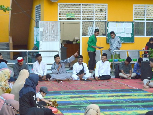 Peringatan Nuzulul Qur’an 1443 H dan Buka Bersama Keluarga Besar STAI AL- Hikmah Tanjungbalai