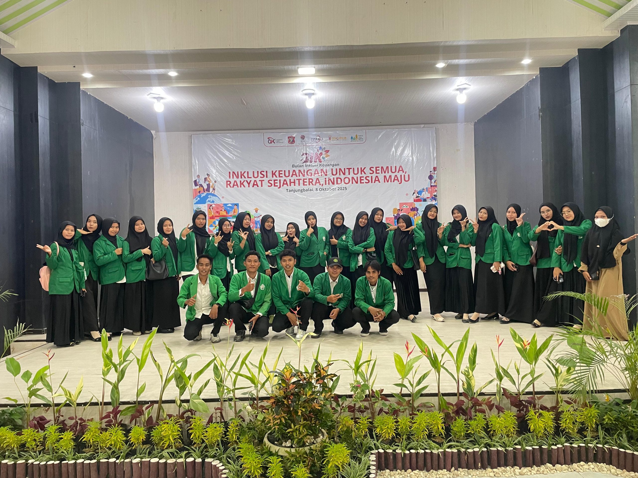 Mahasiswa STAI Al-Hikmah Tanjungbalai menghadiri Peringatan Bulan Inklusi Keuangan (BIK)