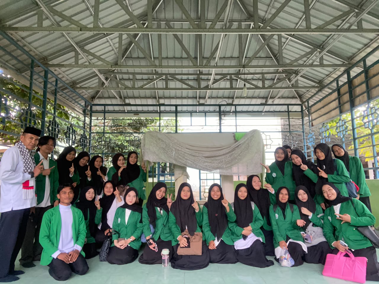 Mahasiswa Al-Hikmah Melakukan Outing Kampus Mata Kuliah Akhlak Tasawuf di Babussalam
